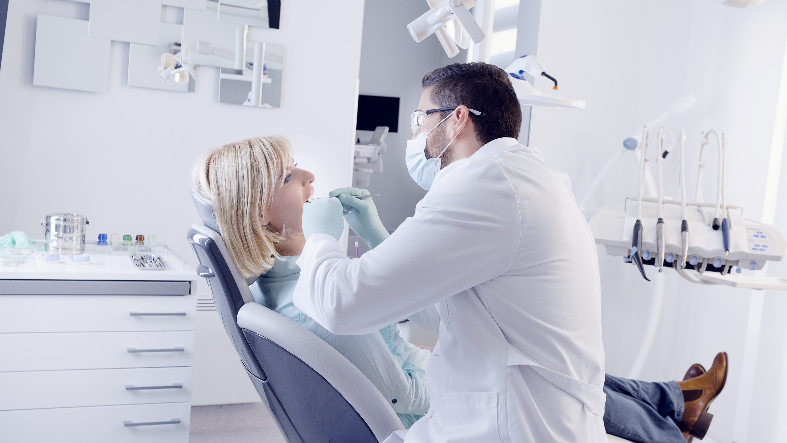 Dentist in Holyoke, CO